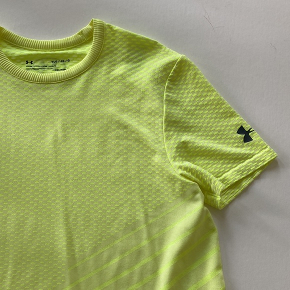 Boys Under Armour Short Sleeve Tee in Neon Yellow - Picture 2 of 6